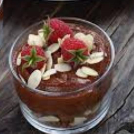 MOUSSE DE CHOCOLATE E BONIATO 